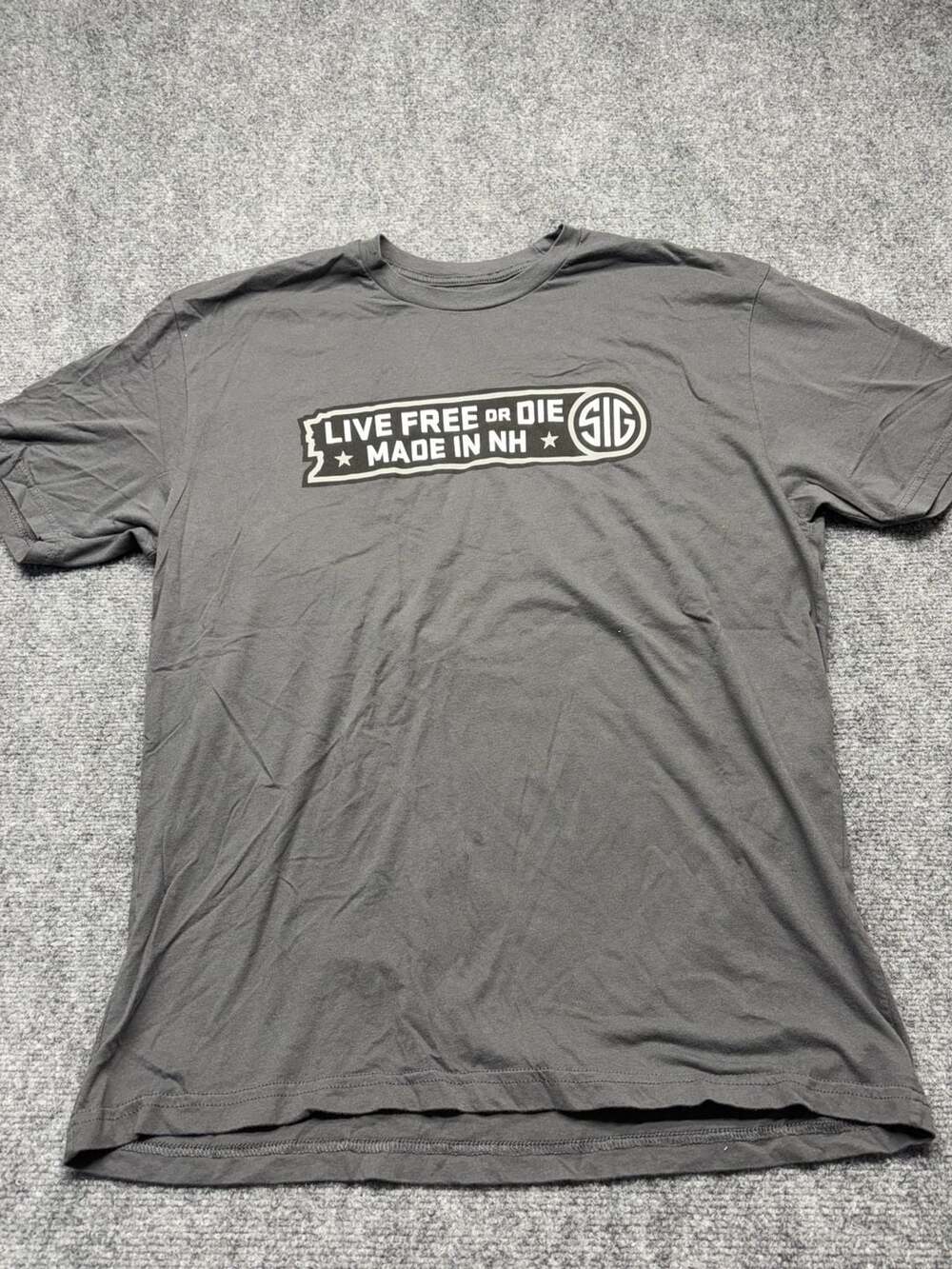 Sig Sauer Live Free Or Die Made In NH T-Shirt Gray XL 100% cotton